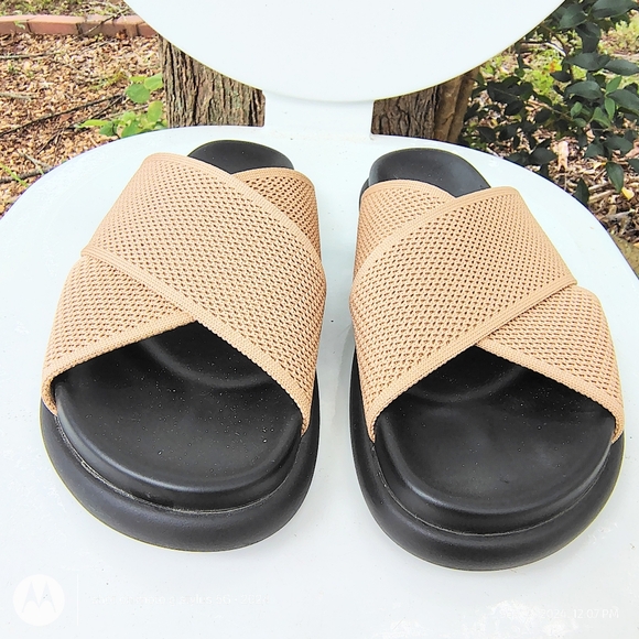 ANEW ANOTHERSOLE SZ 41 9 1/2 TAULE MARSHMELLOW SANDALS SLIDES NWOB - Picture 10 of 14